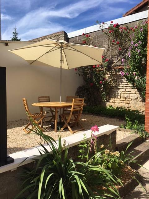 Appartements Le Cru Colbert Beaune  Buitenkant foto